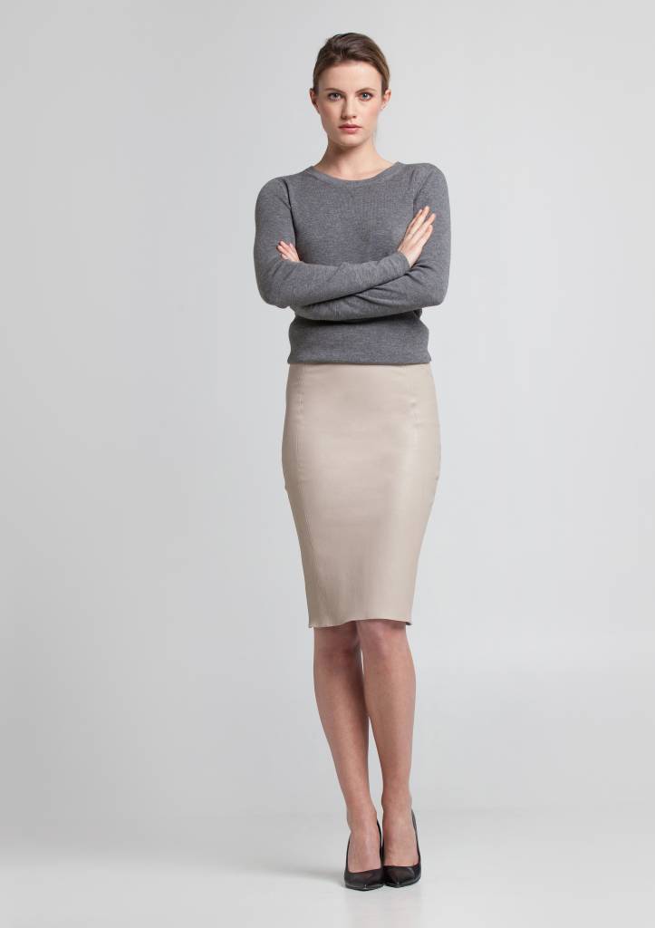 Leather pencil skirt – buying guide