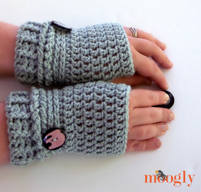 crochet fingerless gloves ups and downs fingerless gloves - free #crochet pattern on mooglyblog.com -  make CFKZWYA