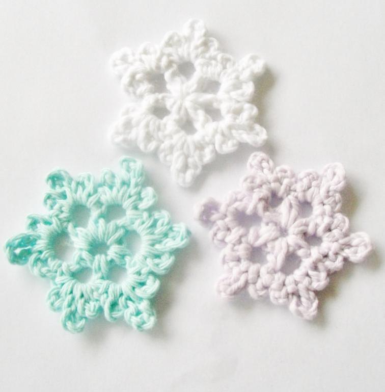 crochet snowflakes easy crochet snowflake free pattern RECCGGB