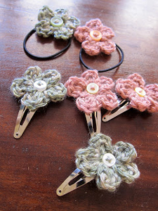 flower hair clips and elastics - crochet hair accessories, free pattern! CJHJSAC