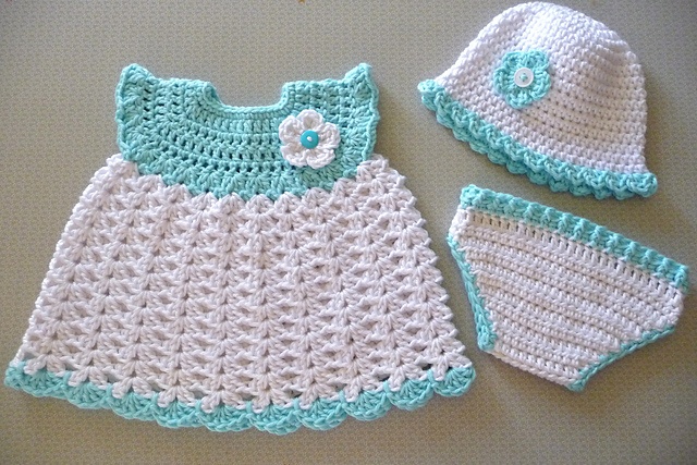 Making the perfect present with free crochet patterns for babies