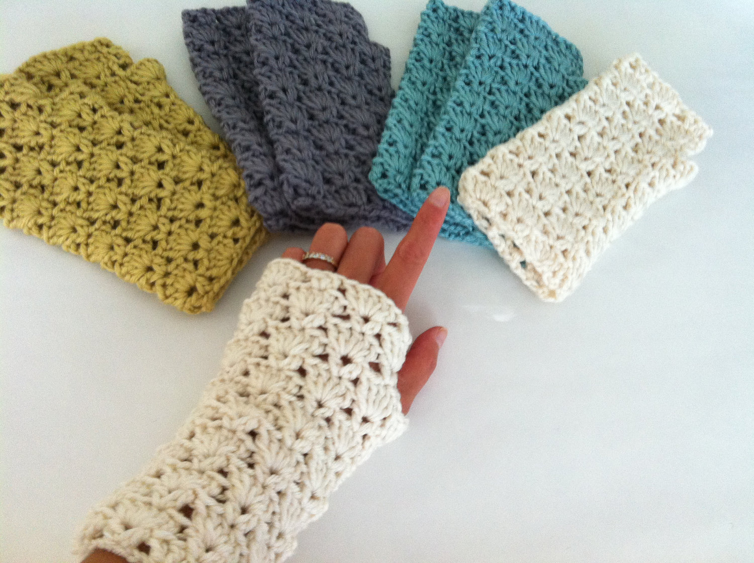 importance of crochet fingerless gloves pattern IEFZADB