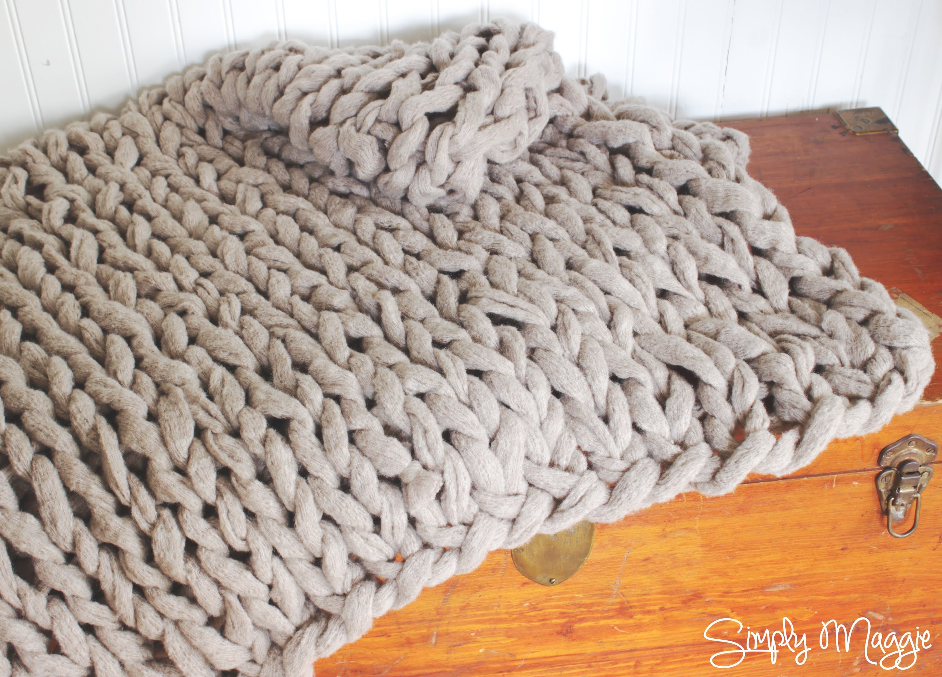 knit blanket how to arm knit a blanket in 45 minutes with simply maggie - youtube NFBXRKM
