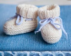 knitted baby booties baby booties ugg free knitting pattern PTGOGDC