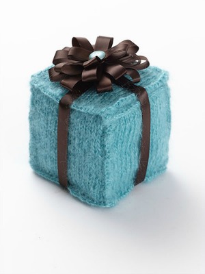 Knitting Gifts knitted-gift-box PICIHCN
