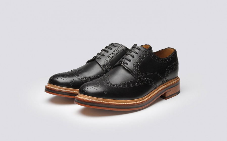 Appear trendy and stylish by wearing the best men’s shoes
