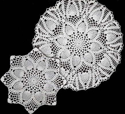 pineapples large and small doily patterns MDYUHXF