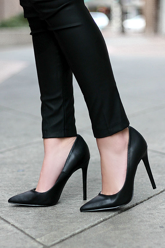 pretty black pumps - pointed pumps - black heels - $34.00 TZUJFKV