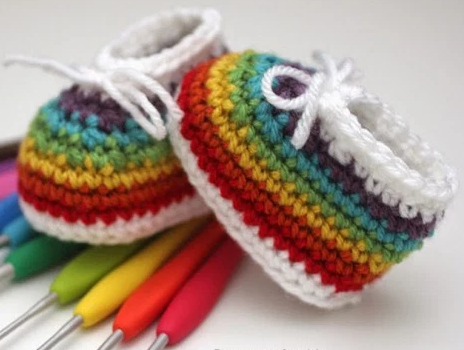 rainbow easy crochet baby booties ZGRQZXB