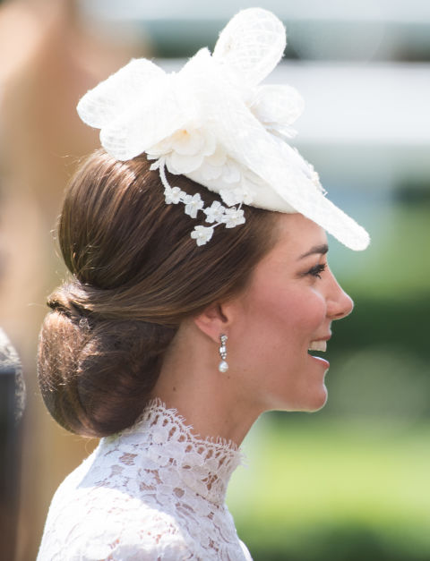 royal ascot hats 2017 - duchess of cambridge cream hat XICGIVQ
