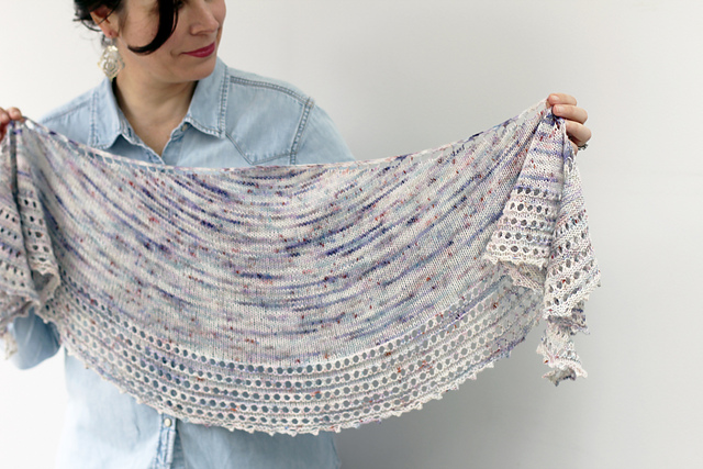 Info on knitted shawls