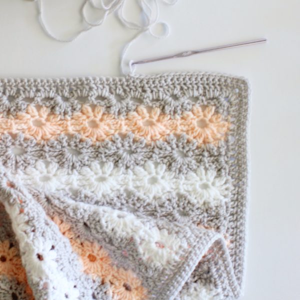 Crochet Petal Stitch Baby Blanket | Daisy Farm Crafts