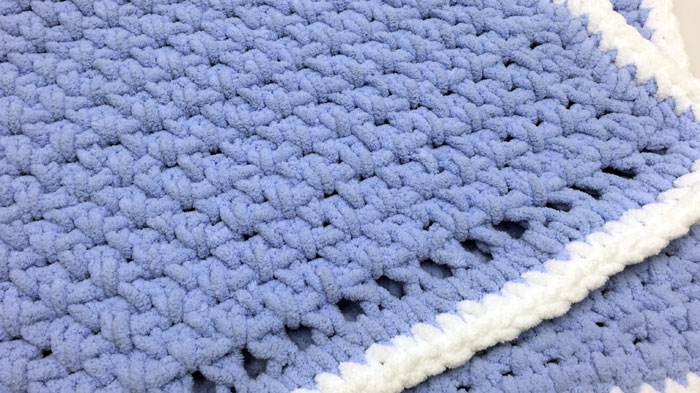 Crochet Baby Blanket for Beginners + Tutorial | The Crochet Crowd