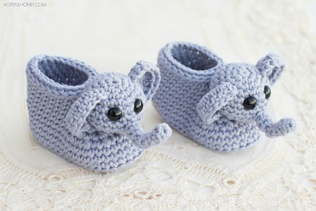 15 of the Cutest Crochet Baby Bootie Patterns - Dabbles & Babbles