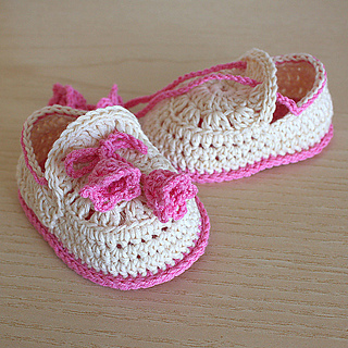 Ravelry: Crochet Baby Shoes Summer Bells pattern by Julia Noskova