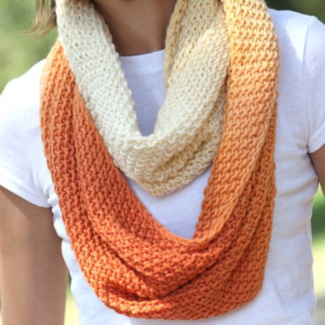 26 Cozy DIY Infinity Scarves With Free Patterns and Instructions