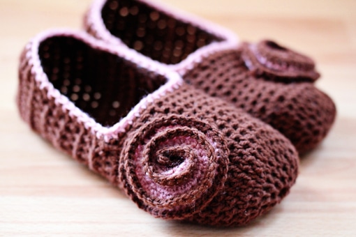 14 Free Crochet Slipper Patterns - Whistle and Ivy
