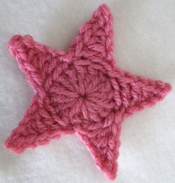 Star pattern - to make some cute star garland? I think yes. | Yarn