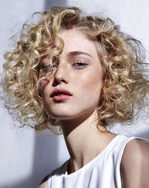 Best Hairstyles for Short Curly Hair