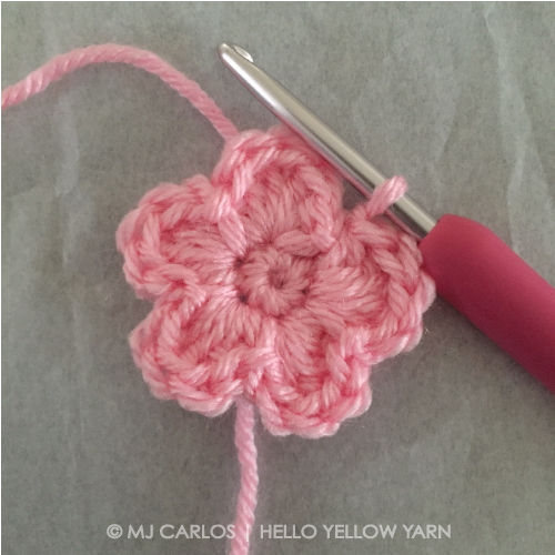 Simple Crochet Flower u2013 Pattern and Tutorial