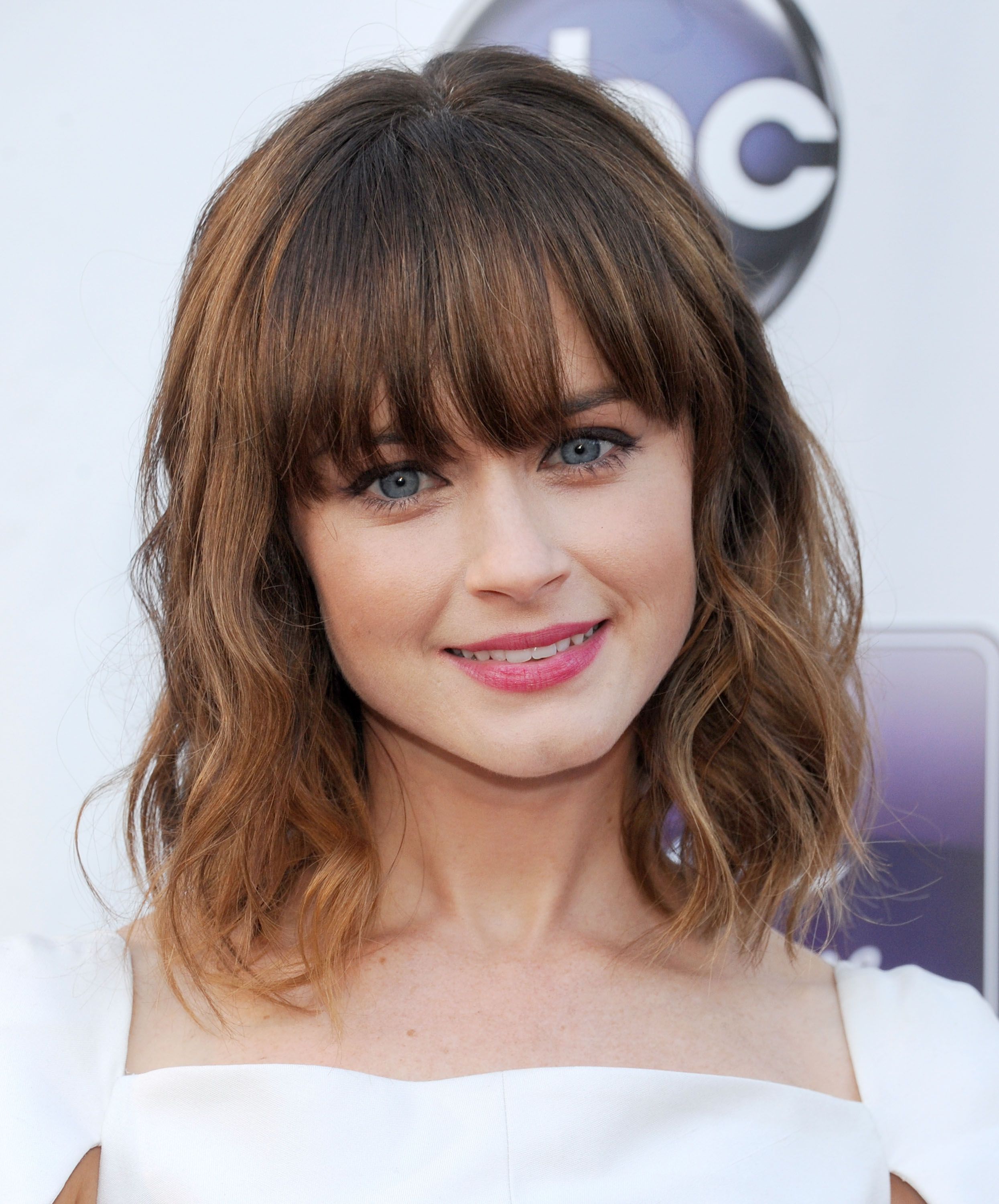 Importance of getting a fringe hairstyle
  to change your look