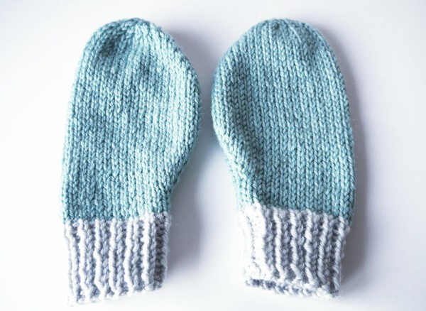 Free mittens knitting pattern - Tutorials - Mollie Makes