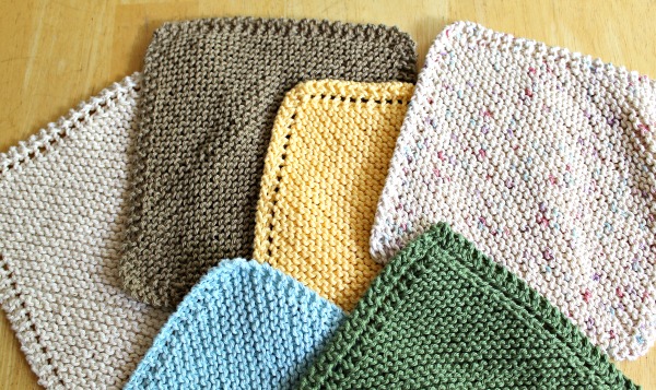 2 Ways To Knit Diagonal Dishcloths (Holes or No-Holes)