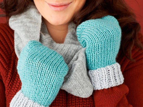Free mittens knitting pattern - Tutorials - Mollie Makes