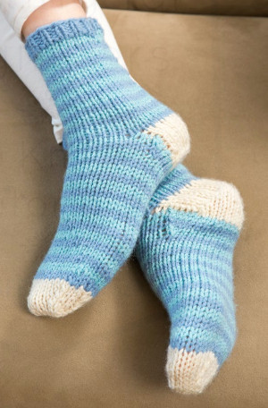 Lazy Day Knit Socks | AllFreeKnitting.com