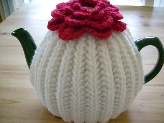 Knitted Tea Cosy with Flower Topper | Gift Ideas | Pinterest | Tea