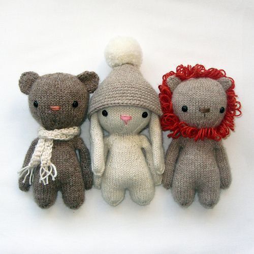 knitted friends pattern by Suzy Wool | Itty Bitty Knitting