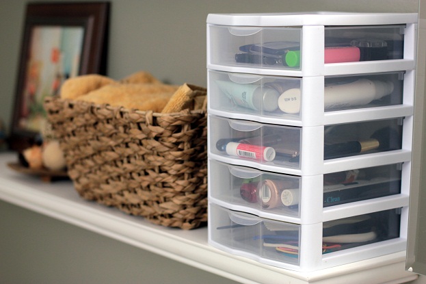 29 Cool Makeup Storage Ideas For Small Spaces