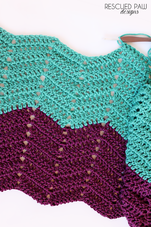 15 Easy Ripple Crochet Blanket Patterns - Dabbles & Babbles