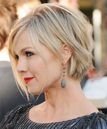 Top Short Straight Hairstyles