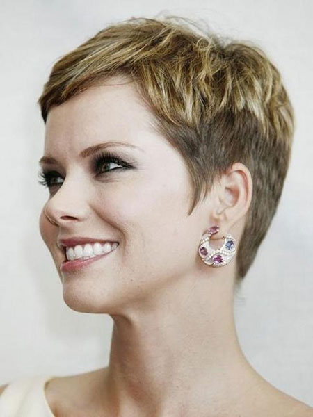 18 Very Short Haircuts for Women
