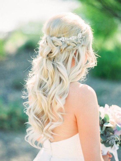 30 Elegant Outdoor Wedding Hairstyles - Hairstyles & Haircuts for