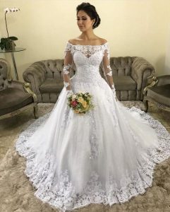 Elegant Off-the-shoulder Lace Wedding Gown Long Sleeves .