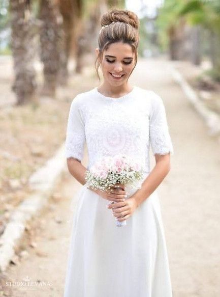 Simple Wedding Dresses with Sleeves Can be Your Proud Choice